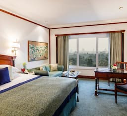 Taj Club Executive Room City View Twin Bed